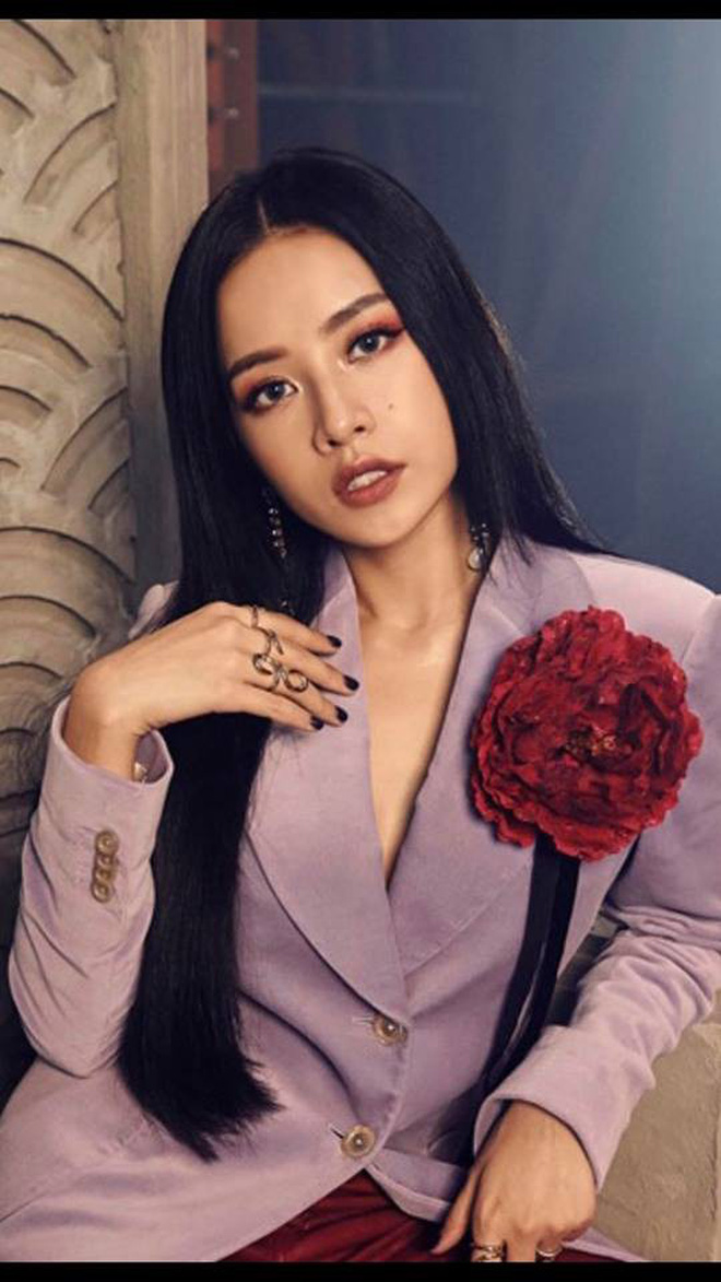 Nhìn kỹ kẻo nhầm, đây không phải Chi Pu đâu! Nhìn kỹ kẻo nhầm, đây không phải Chi Pu đâu!